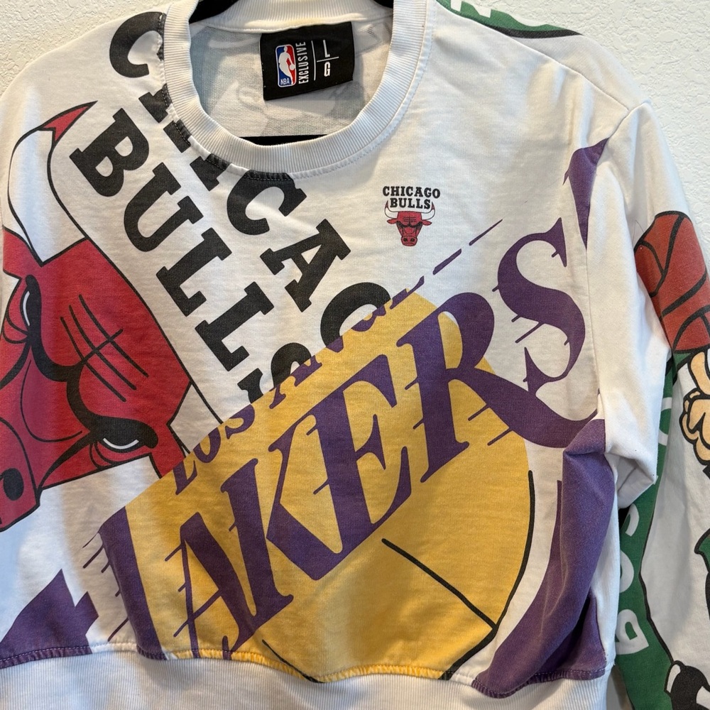 NBA Exclusive Cropped Sweatshirt Chicago Bulls Lakers Celtics Graphic Large - Picture 4 of 10